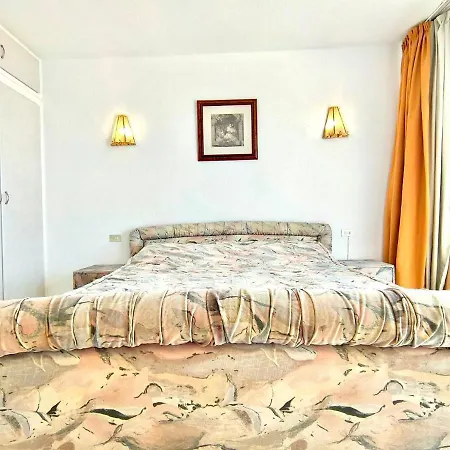 Apartamento 2 Dormitorios Solo Adultos, Freewifi, Cerca Al Mar Y A Playa De Americas, En Tenerife Sur
