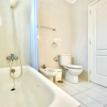 Apartamento 2 Dormitorios Solo Adultos, Freewifi, Cerca Al Mar Y A Playa De Americas, En Tenerife Sur