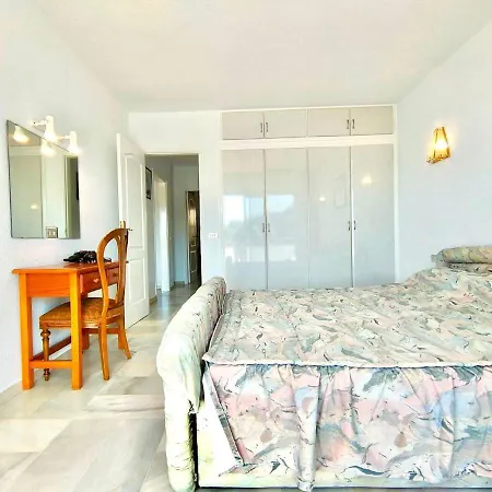 Apartamento 2 Dormitorios Solo Adultos, Freewifi, Cerca Al Mar Y A Playa De Americas, En Tenerife Sur *