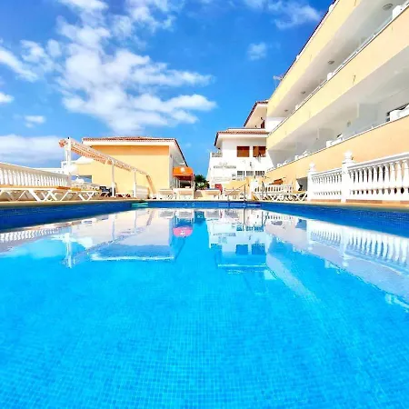 Apartamento 2 Dormitorios Solo Adultos, Freewifi, Cerca Al Mar Y A Playa De Americas, En Tenerife Sur *